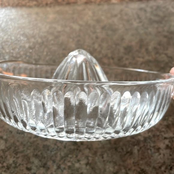 Depression Glass Juicer - Picture 4 of 4